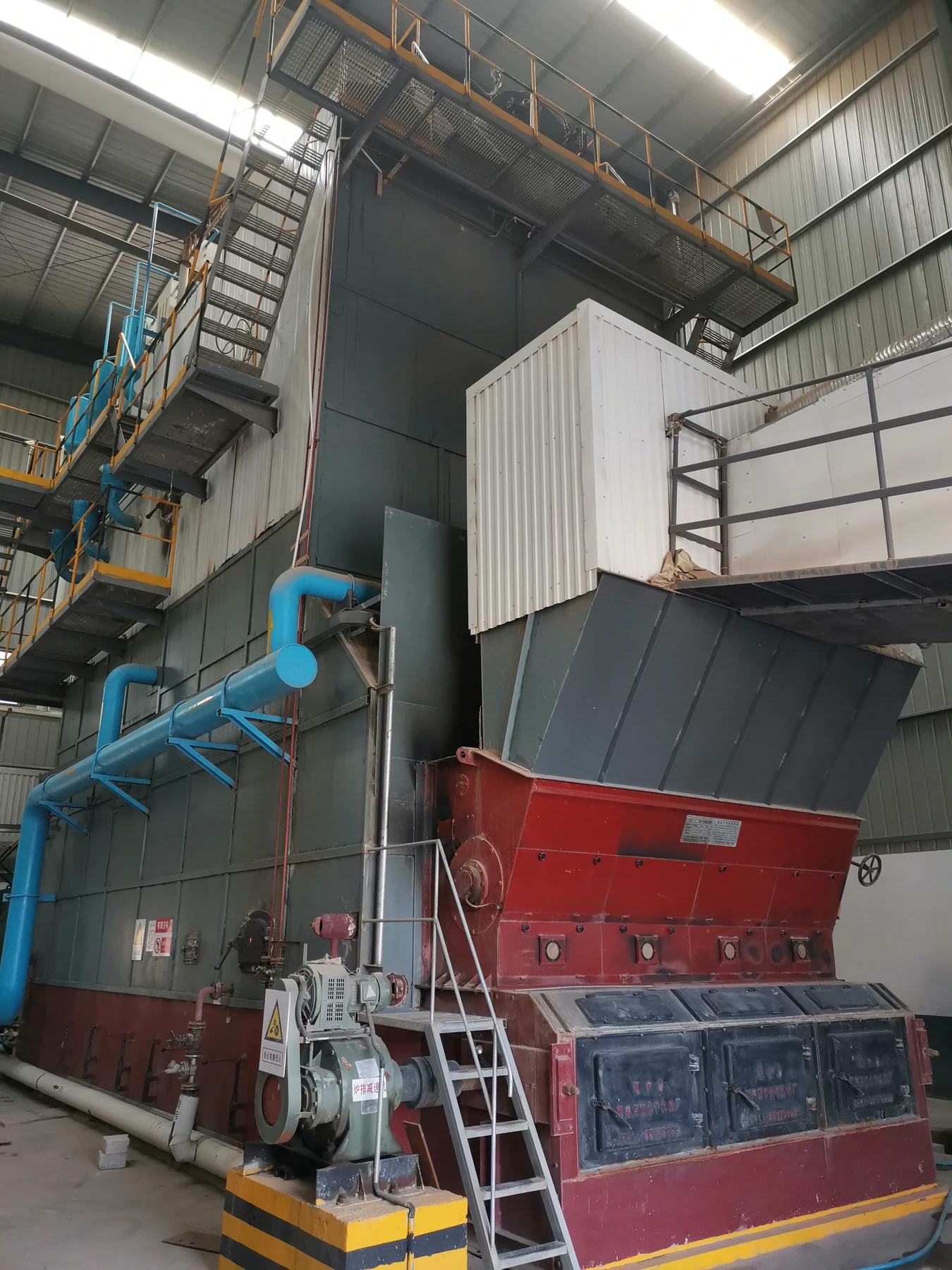 Our company's 18t/h biomass pellet-fired boiler has been put into operation and the final energy efficiency test has been successfully completed.
